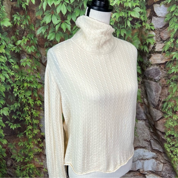 VINTAGE ST. JOHN BY MARIE GRAY Cream Cable Knit Turtleneck, L - Picture 9 of 11